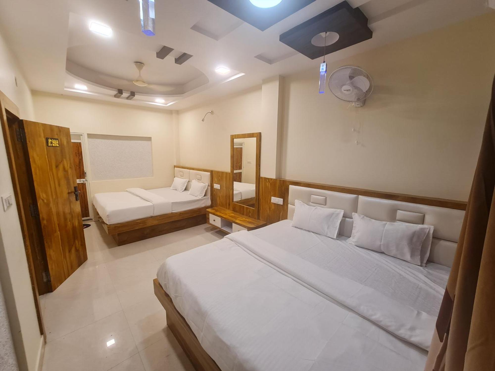 Hotel Empire Ujjain Exterior foto