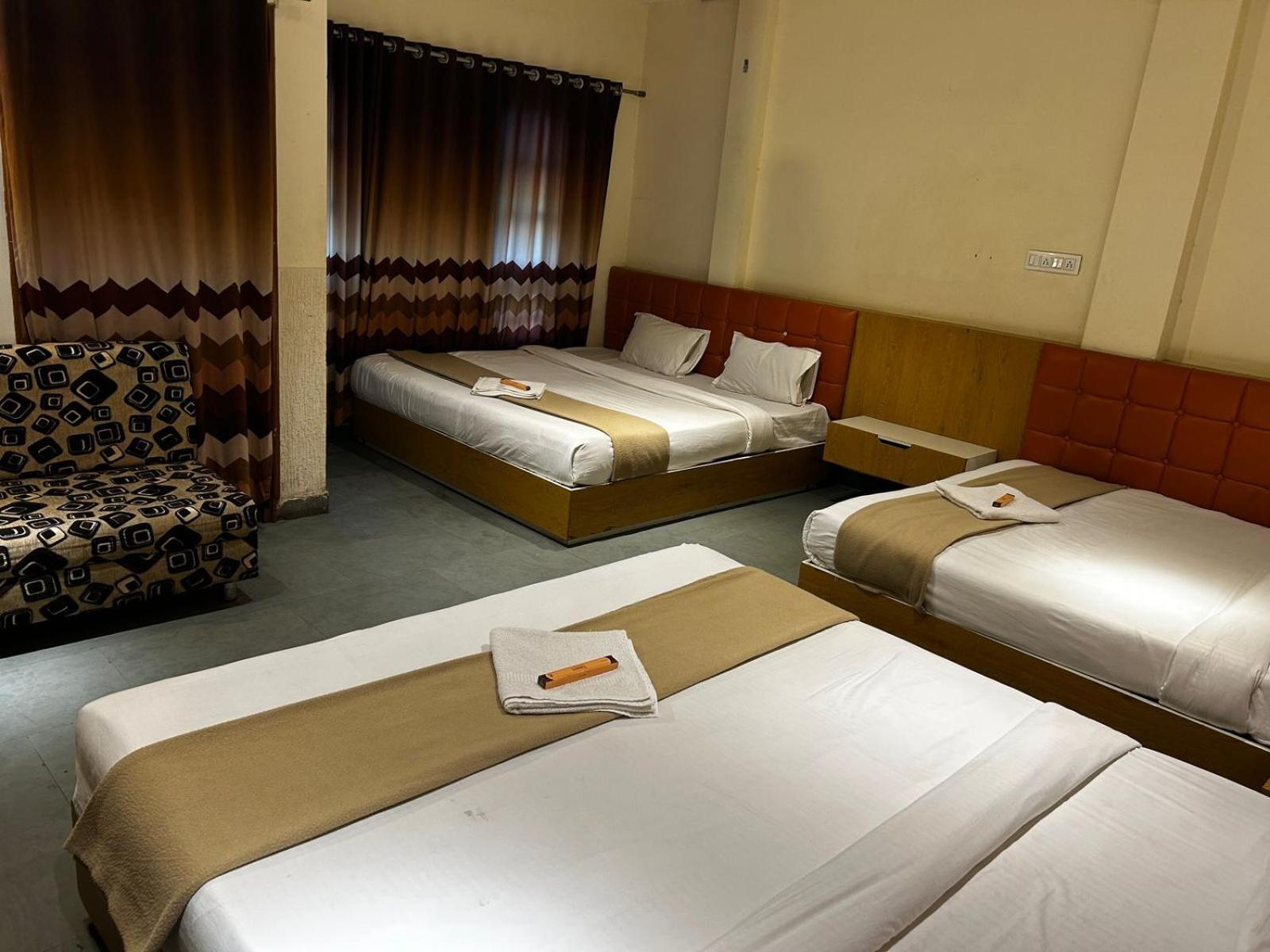 Hotel Empire Ujjain Exterior foto