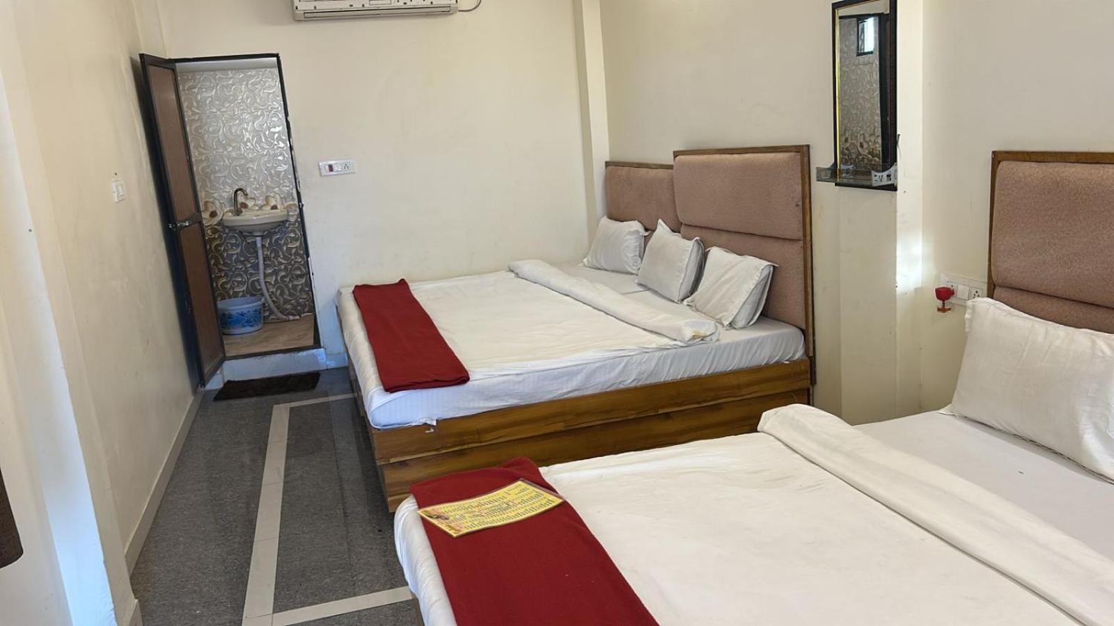Hotel Empire Ujjain Exterior foto