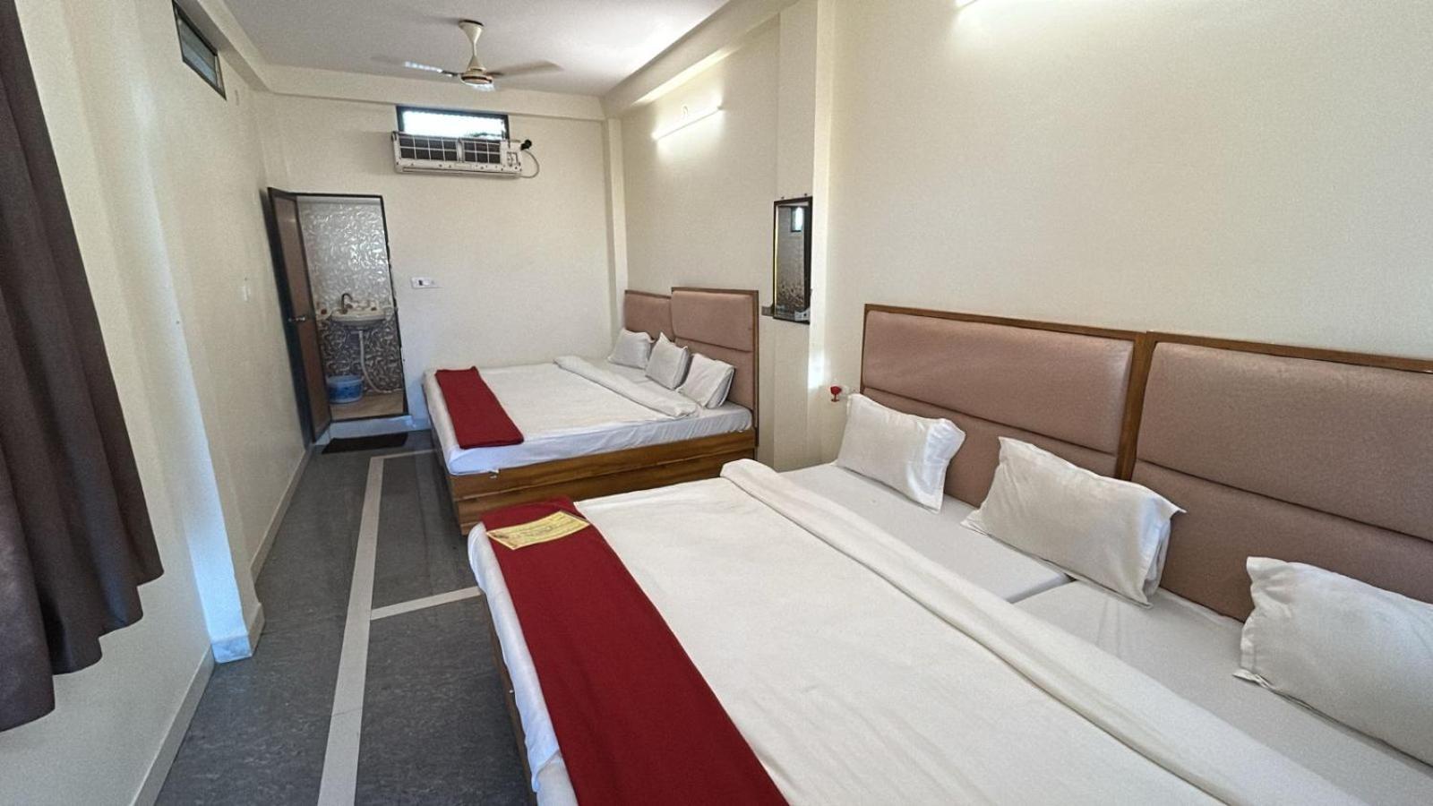 Hotel Empire Ujjain Exterior foto